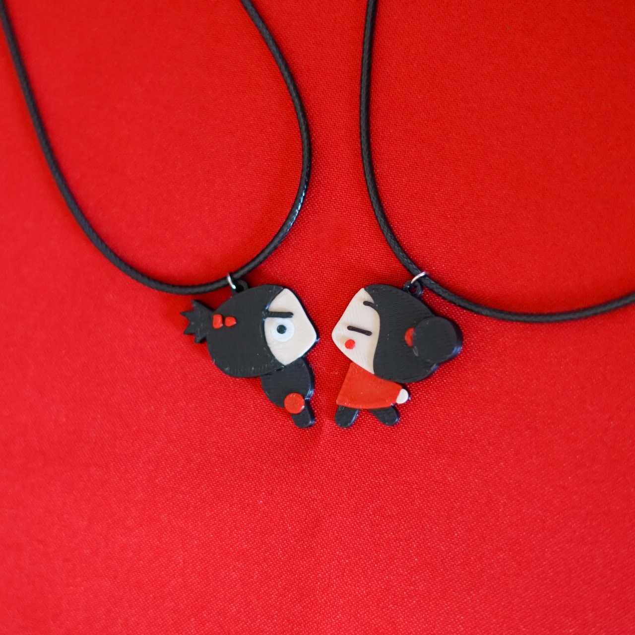 Collar de pareja: Pucca y Garu <3