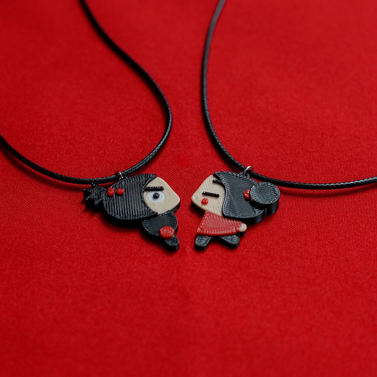 Collar de pareja: Pucca y Garu <3